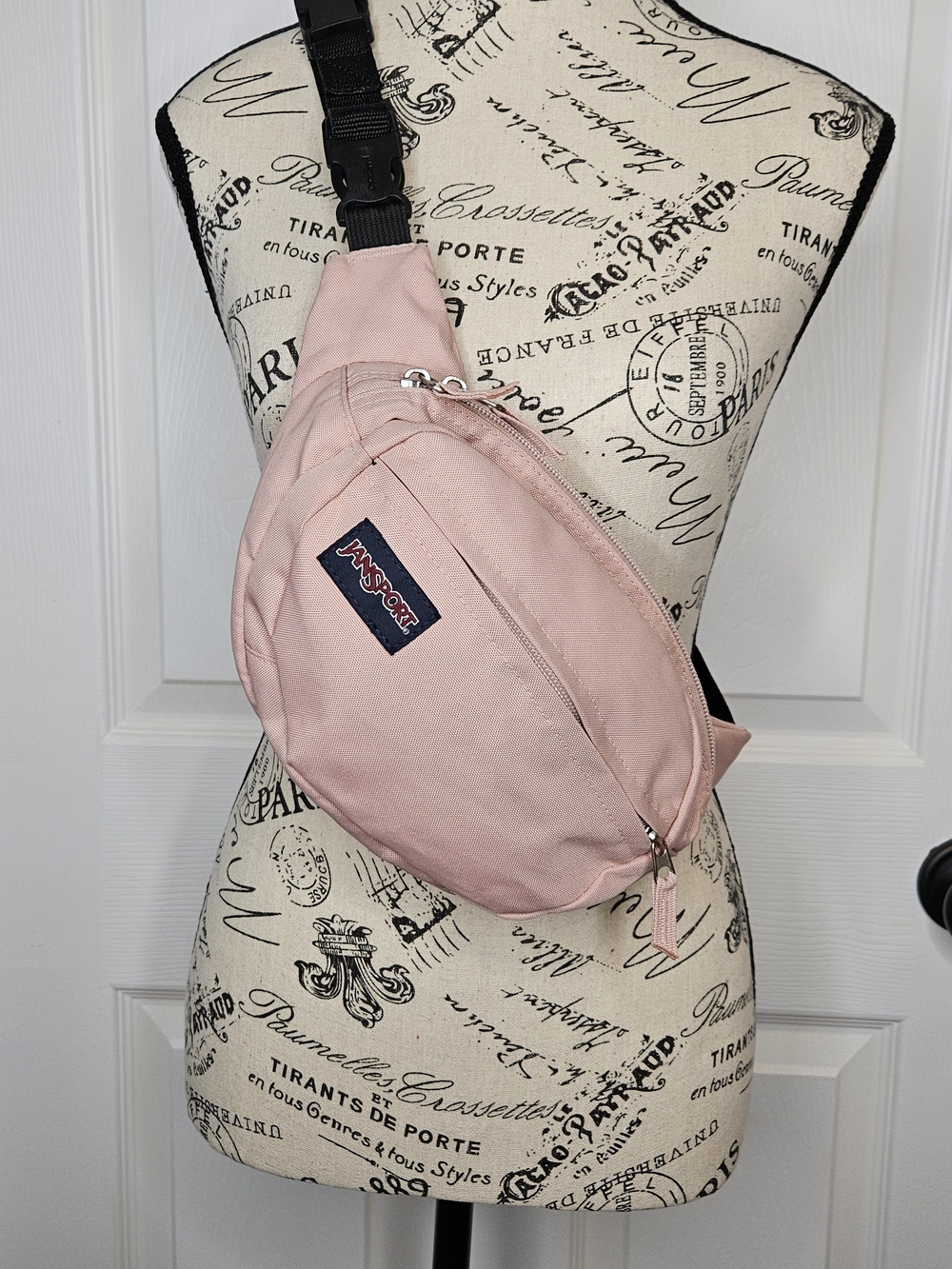 Jansport Pale Pink Fanny Pack Belt Bag Adjustable Strap Crossbody Travel
